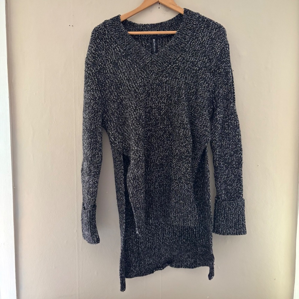 Athleta Womens Shasta V-Neck Sweater Tunic Size XS Black Marled Wool Minimalist